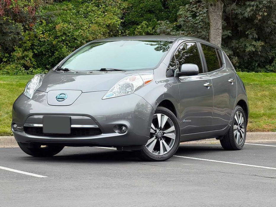 Nissan LEAF      2016