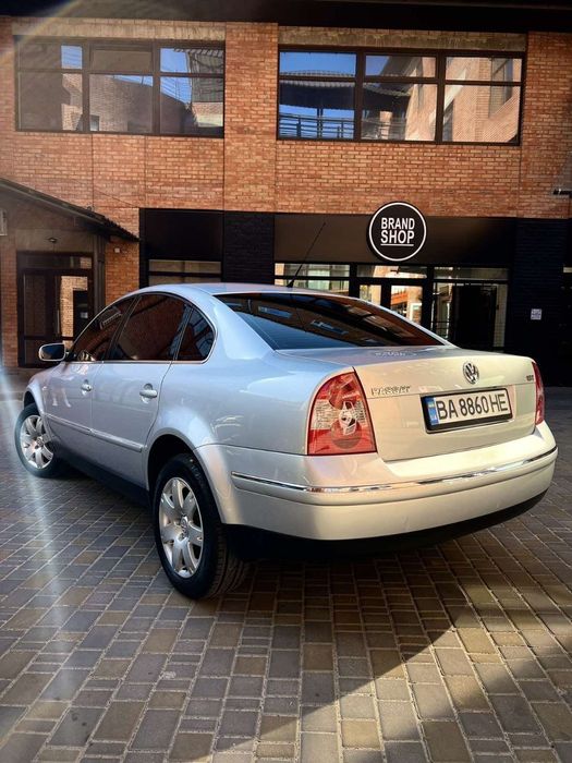 VOLKSWAGEN Passat 2003