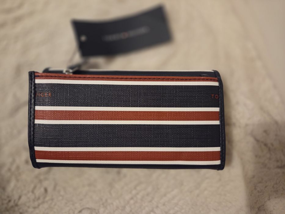 Tommy Hilfiger portfel nowy duży z metką
