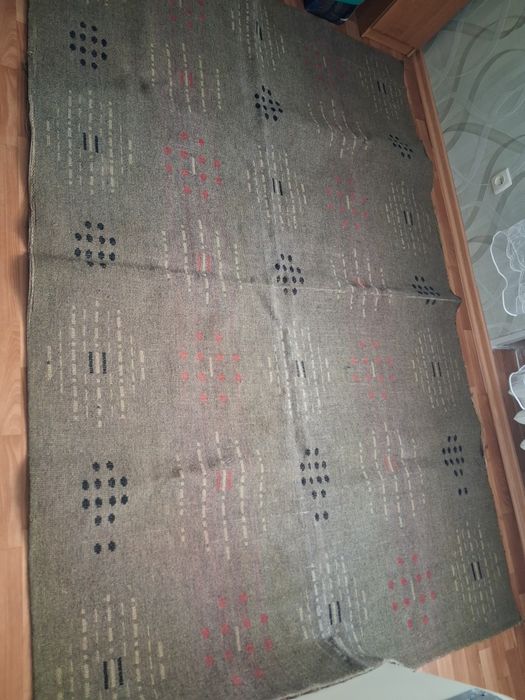 Килим (ковер)для полу б/у ,2.40×1.60 , безворсовий