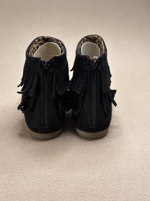 Preço negociável | Botins pretos em camurça com franjas 36
