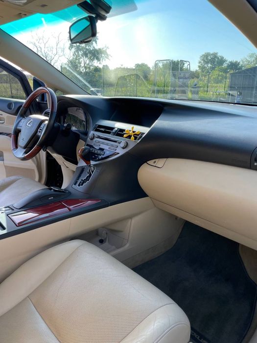 Продам  lexus 450 h