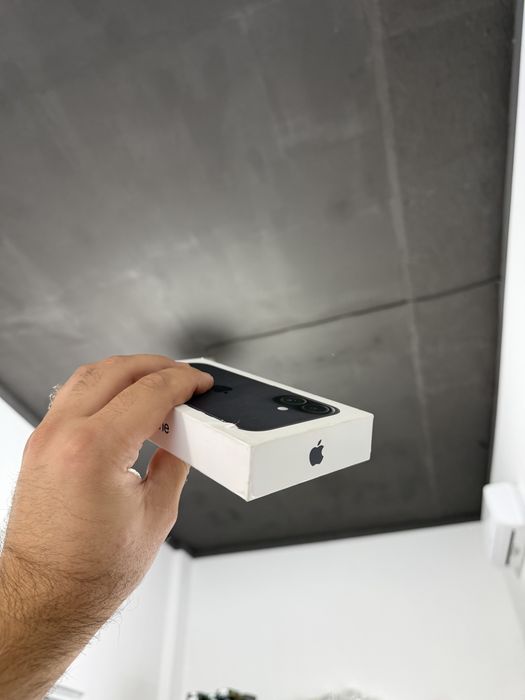 Apple Iphone 16 128 gb новий запакований 16 фіз сім