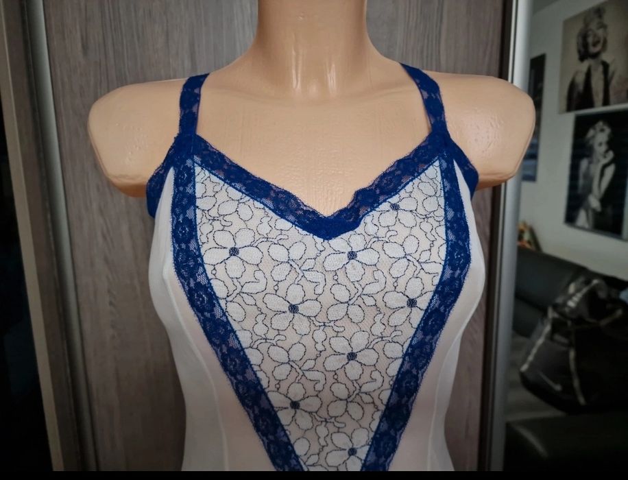 16^ Biała halka marki Strella z koronkowymi wstawkami roz. M