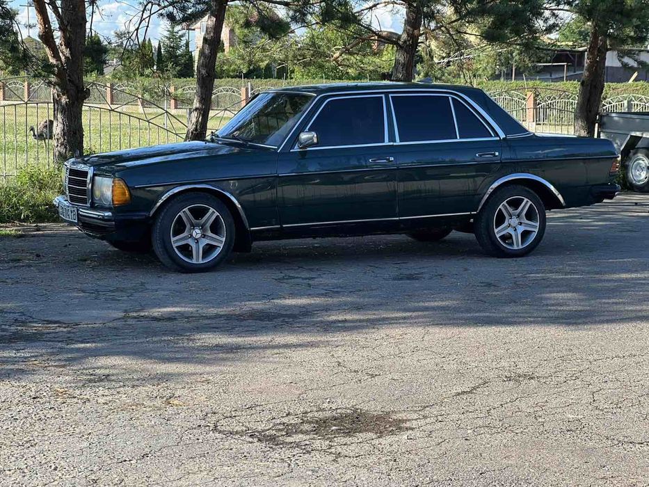 Продаж мерседес 123 автомат.можливий обмін