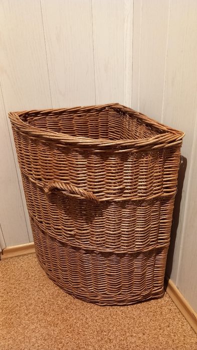 Kosz wiklinowy wysokość 57 promień z rączką 40