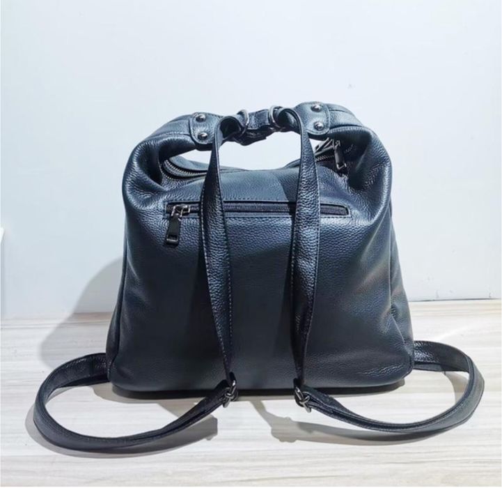 Жіноча шкіряна сумка рюкзак