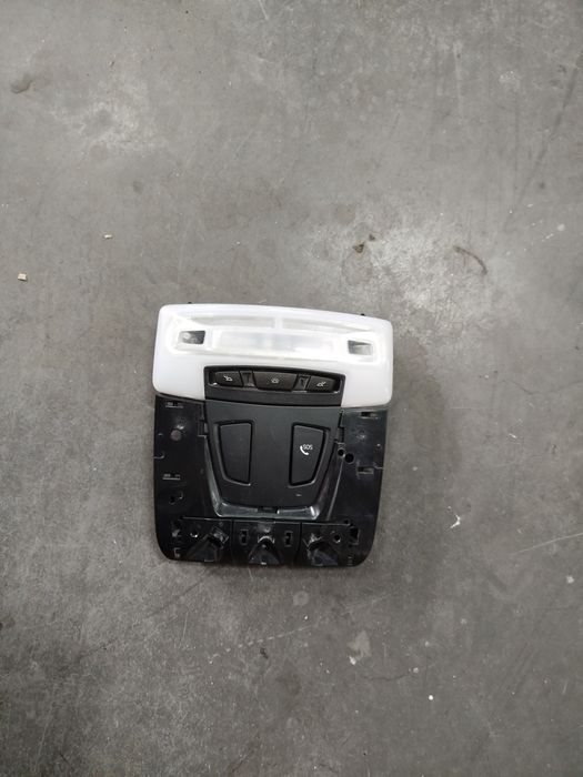 Vendo tampa da mala BMW f31