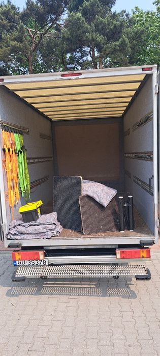 Tanio Solidnie Przeprowadzki Transport Tanie Taxi Bagażowe Załadunek