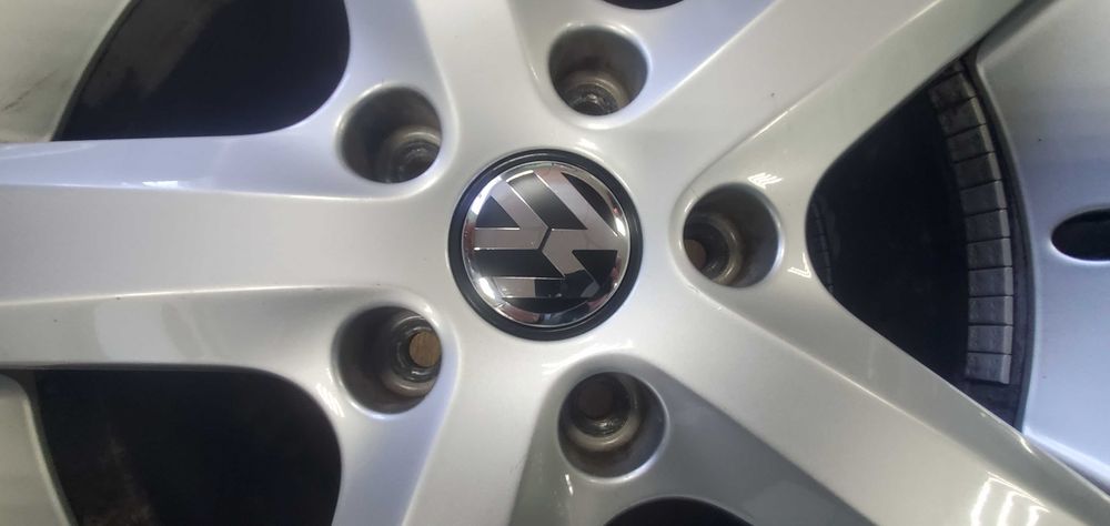 Диски 5 130 R18 Volkswagen Toureg 8J, R18, ET53, ЦО71,5 Оригінал