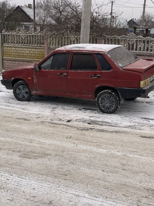 На продажу ваз 2199 всё на полному ходу