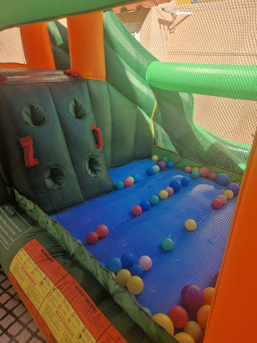 Aluguer de insuflável infantil