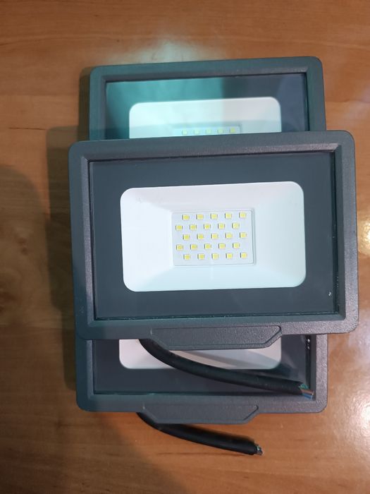 Zestaw naświetlać Led 20w IP65 /10w