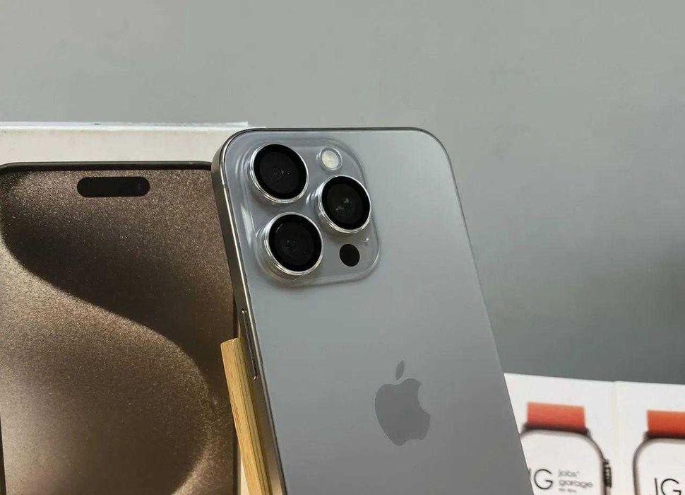 iPhone 15 Pro Max, 256 ГБ, SIM + eSIM