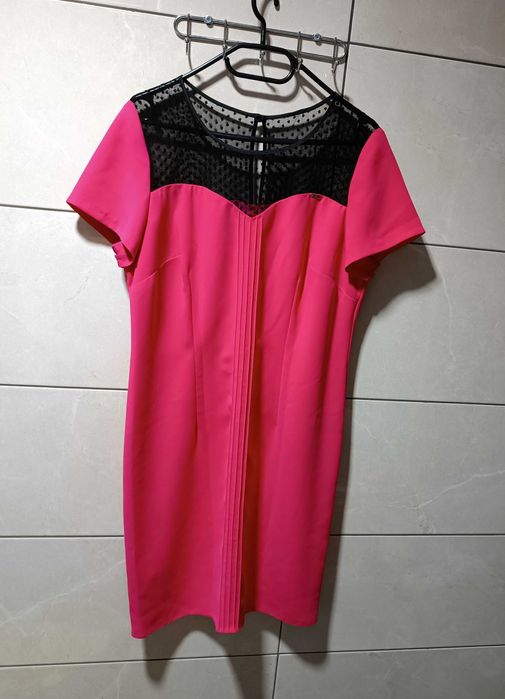 Różowa sukienka Trynite