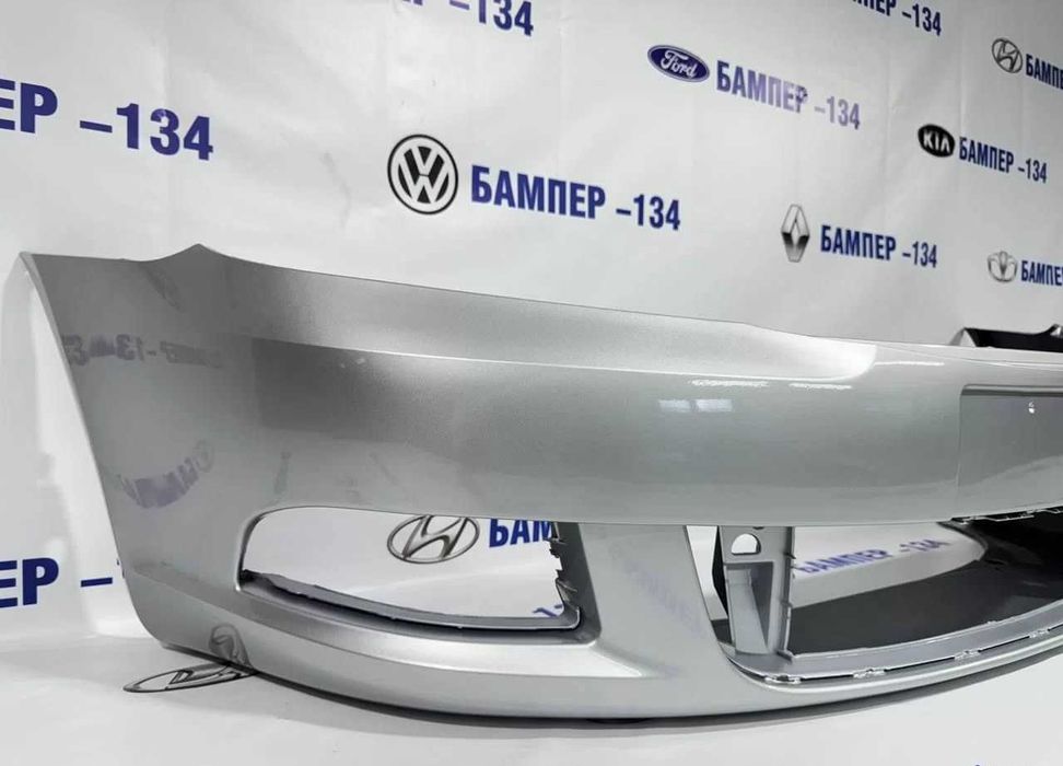 Бампер передний Volkswagen Jetta все цвета Фольксваген Джетта