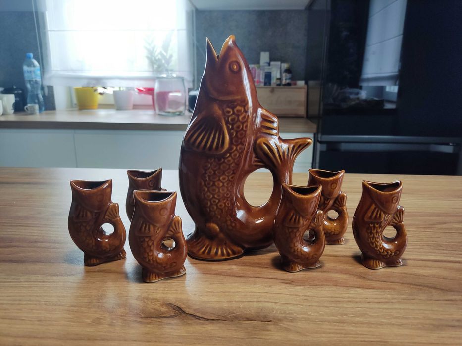 Stary gliniany komplet ryby duża i 6 małych