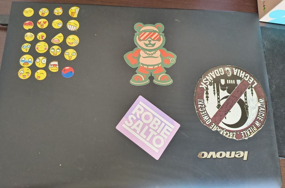 Laptop Lenovo, stary typ