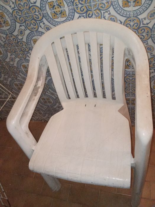 Cadeira de Plástico