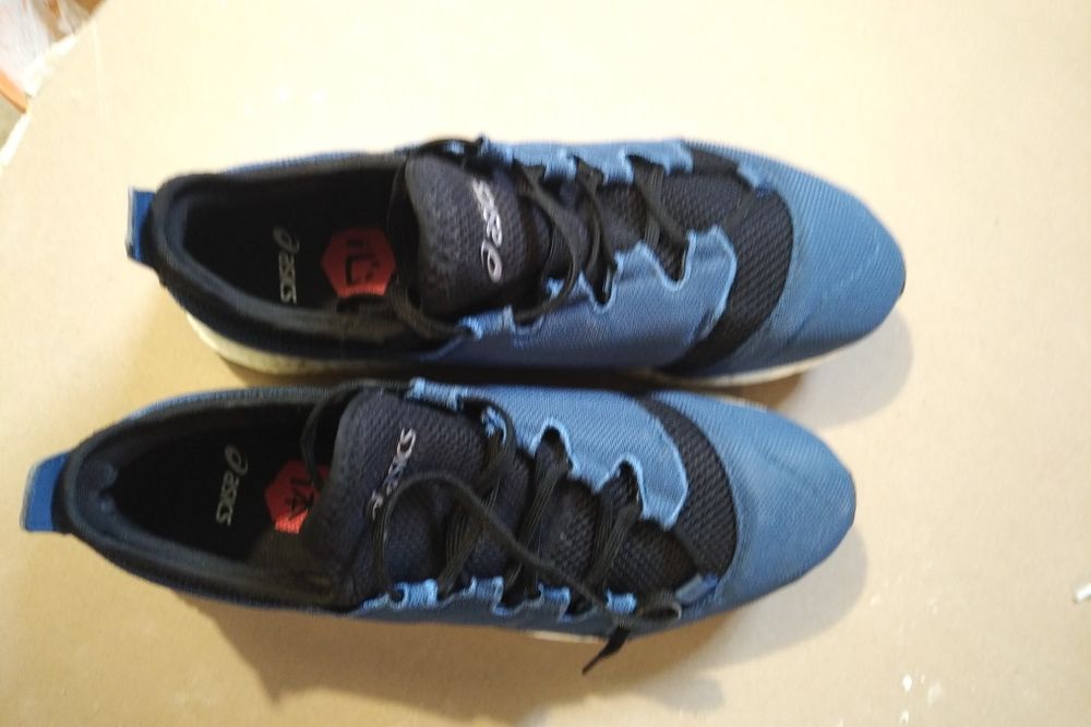 Asics buty sprzedam