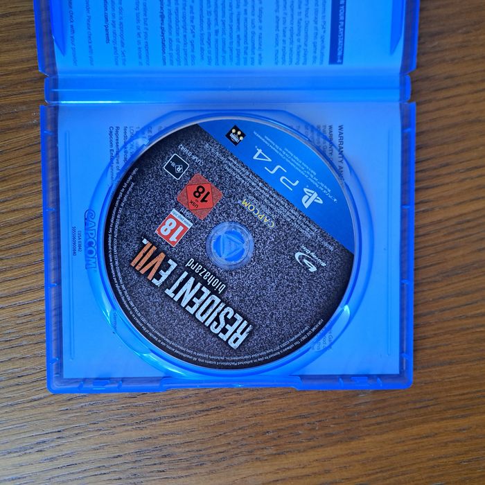 Sprzedam grę Resident evil 7 ps4