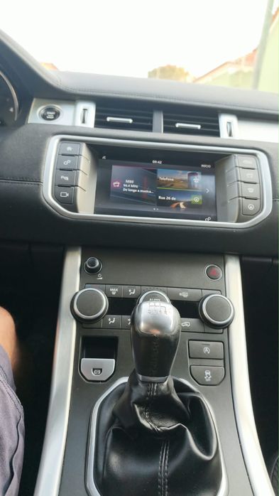 Land Rover Range Rover Evoque 2.0d — photo 4