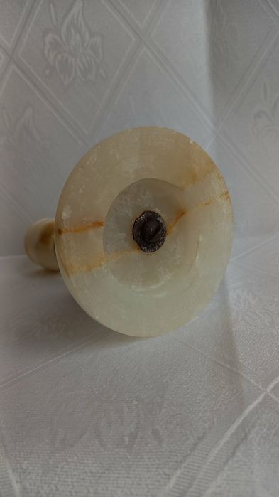 Красивый  подсвечник.