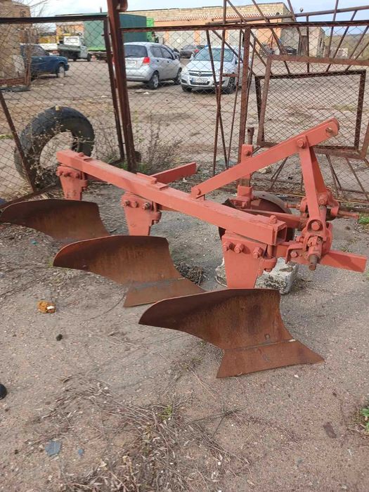 Продаю Плуг ПЛН-3-35