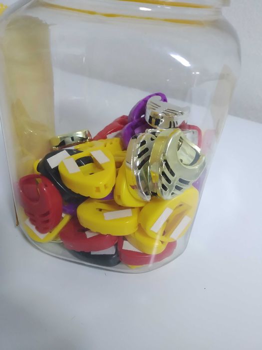 New Guitar Materials – Straps, Handles, Picks, Strings, etc...64751031321346124