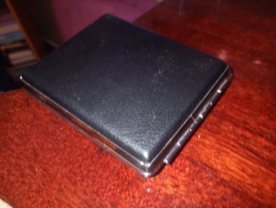 Коробочки металические