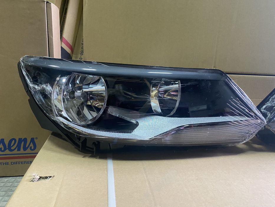 Фари VW Tiguan 2011-2017 року