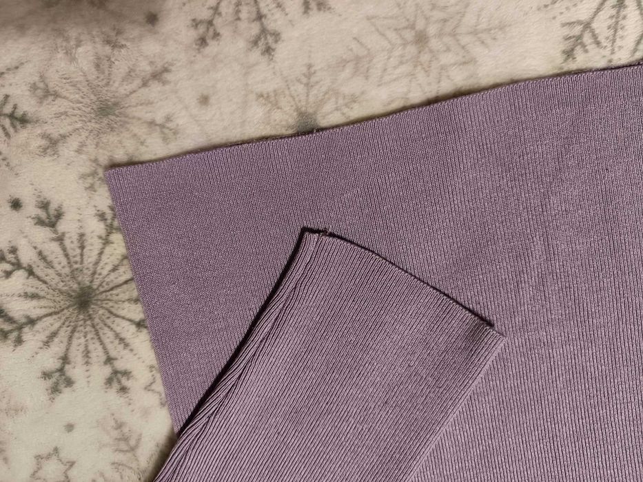 Fioletowy sweter basic