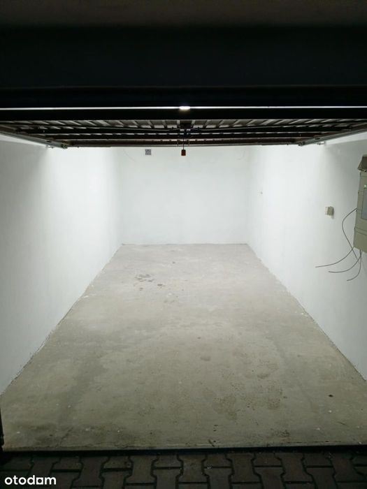 Garaż, 16 m², zamknięte osiedle, brama pilot. - Widok 2