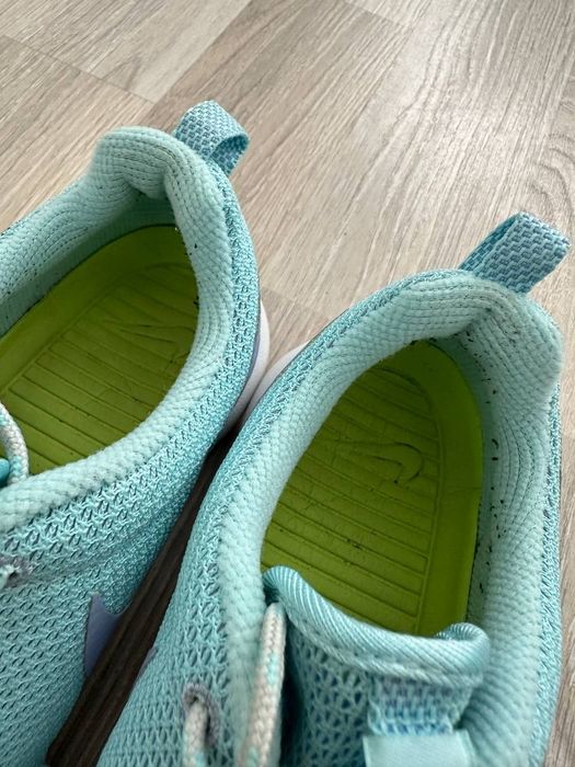 Buty sportowe Nike Roshe Run “Glacier Ice” 39 (25 cm)