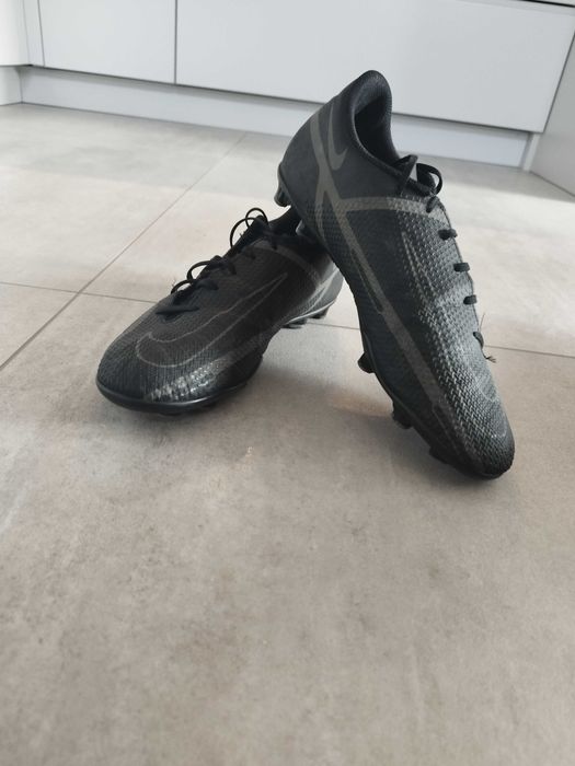 Sprzedam kotki Nike rozmiar 40.5długość wkładki 27 cm .