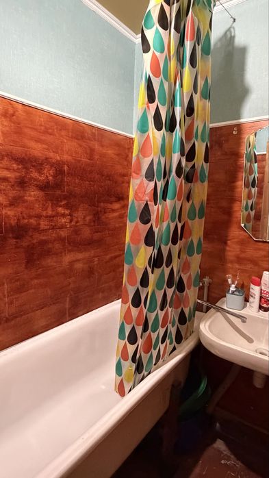 Квартира подобово!зайнята до березня