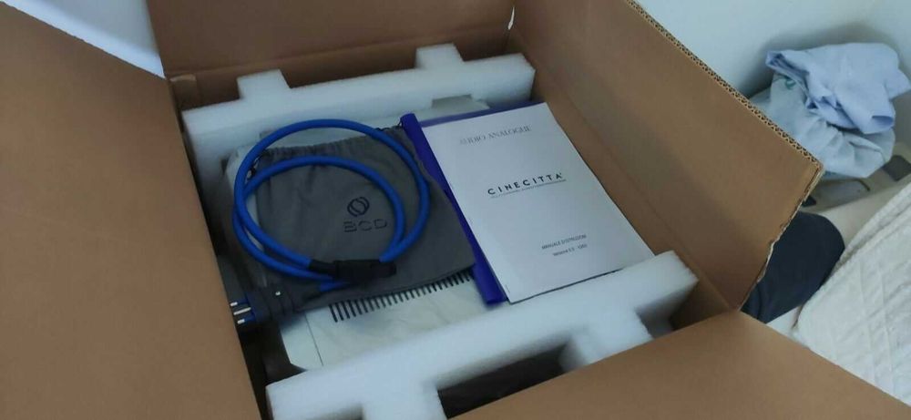 Audio Analogue Cinecittá - Pré + Power (6 canais)