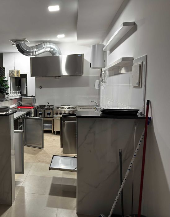 Restaurante completo para trespasse
