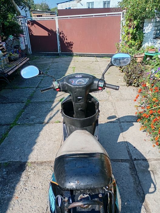 Продам Скутер Навігатор На Ходу з документами Не димить