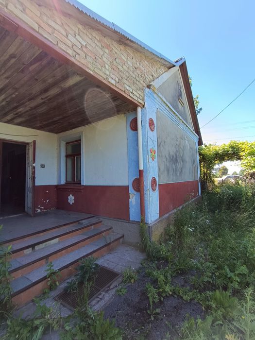 Будинок в селі Івачків.