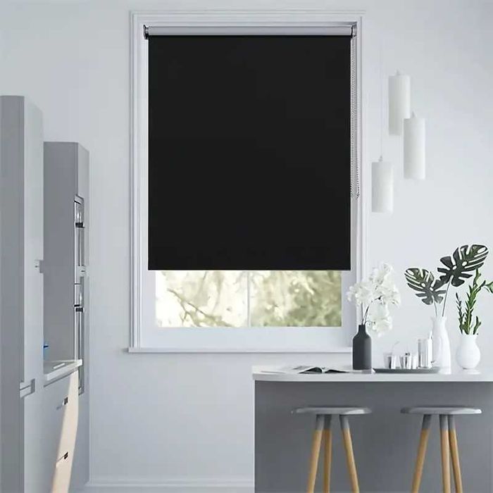Roleta blackout srebrno-czarna nowoczesna ochrona okna 100x160cm