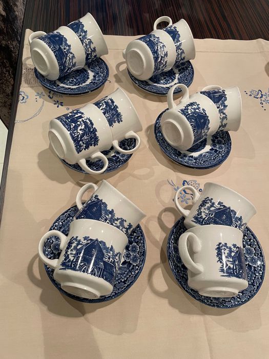 Conjunto de Jantar e Chá - Crown Clarence | Churchill England