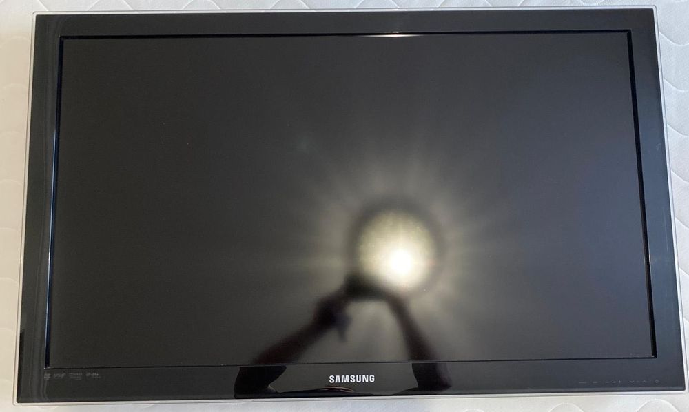 Telewizor SAMSUNG 40 cali FULL HD- 100% sprawny