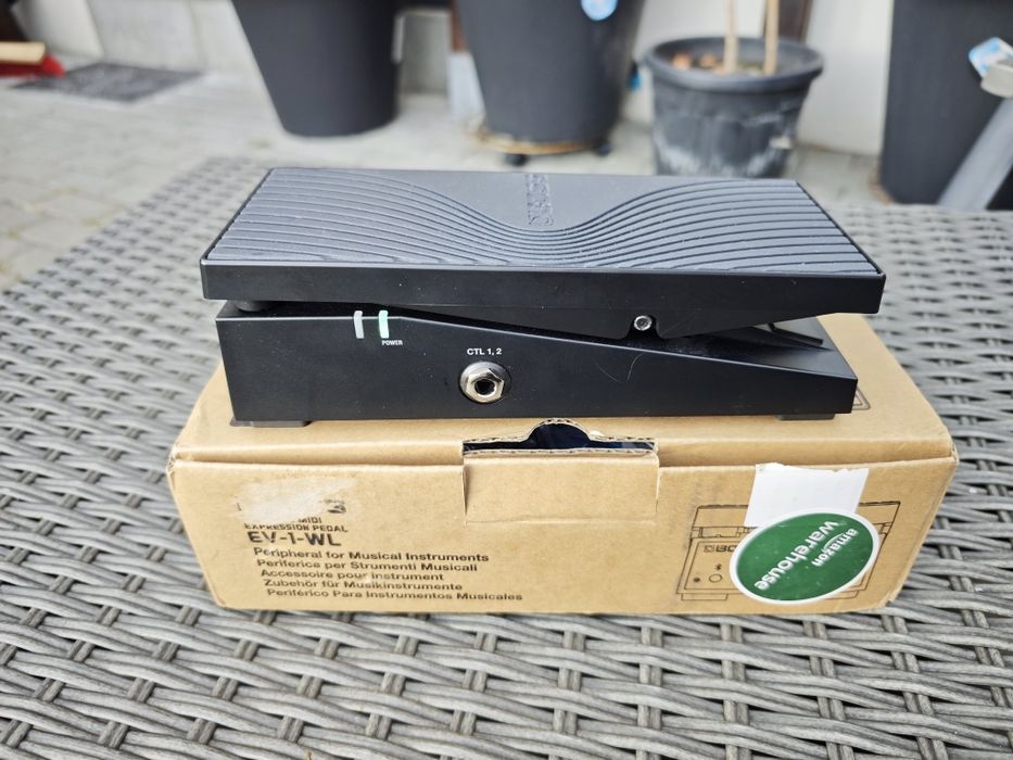 Boss EV-1-WL  pedał ekspresji MIDI