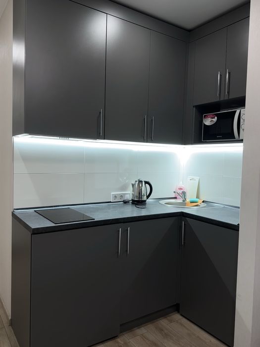 Свободна !! Теплая , уютная! Возле метро Харьковская 5 мин, Позняки