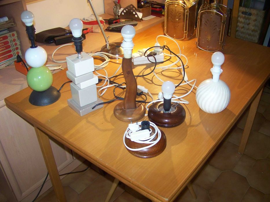 candeeiros pequenos de casquilho fino sem abajures