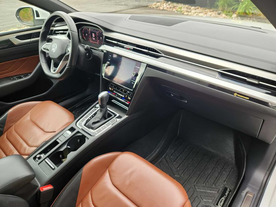 Volkswagen Arteon      2021