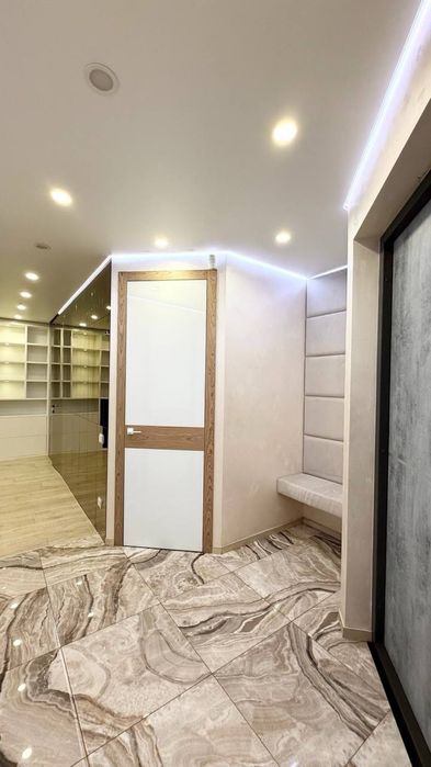 Продам 4-комнатную квартиру в ЖК Атлант. 3 спальни. Мебель и техника.