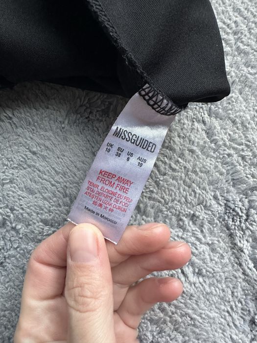 NOWA elegancka sukienka na jedno ramię Missguided