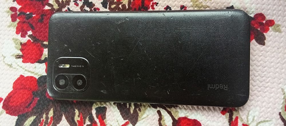 Продаю телефон Redm A2